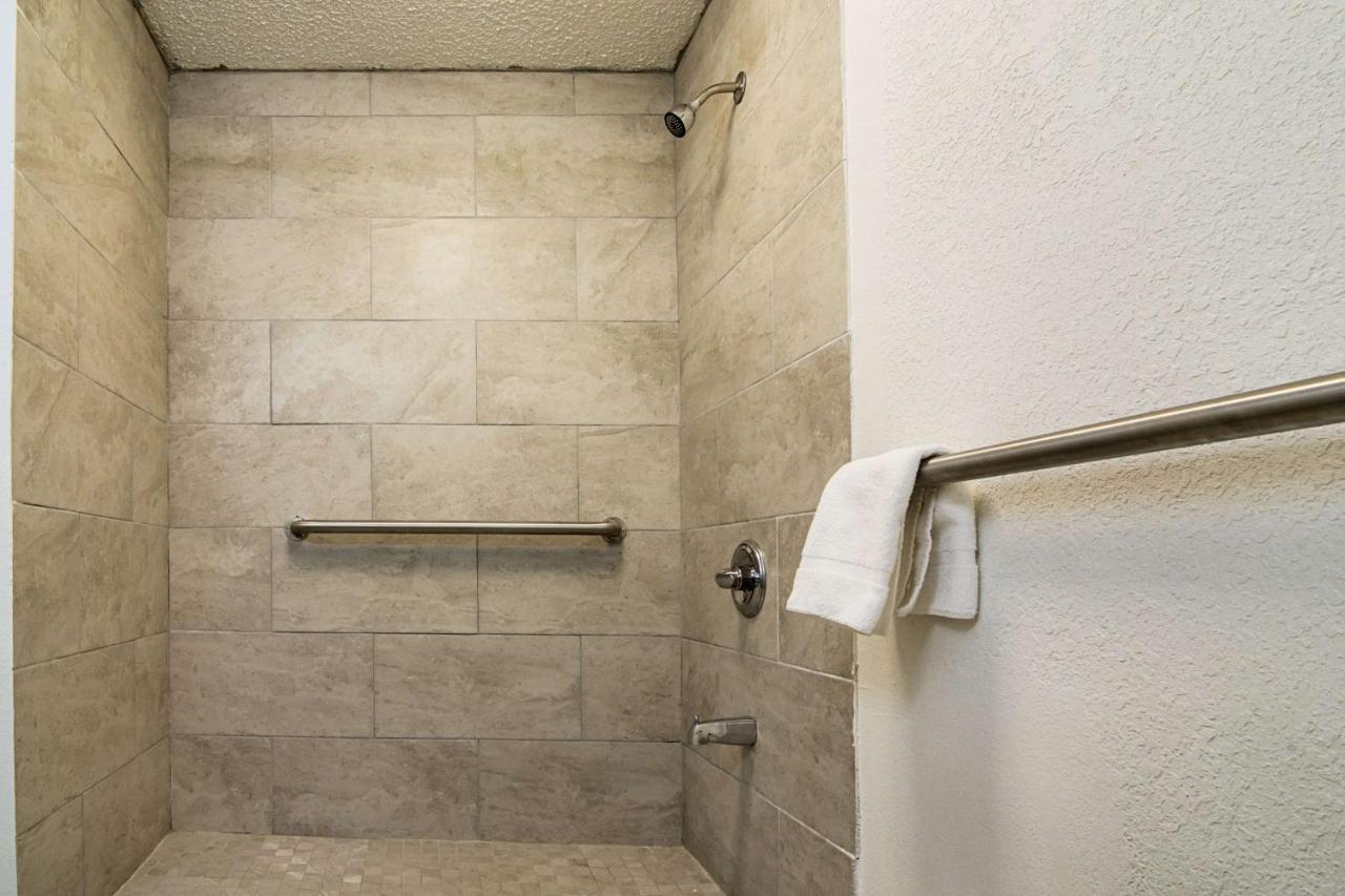 אשבורו Econo Lodge מראה חיצוני תמונה