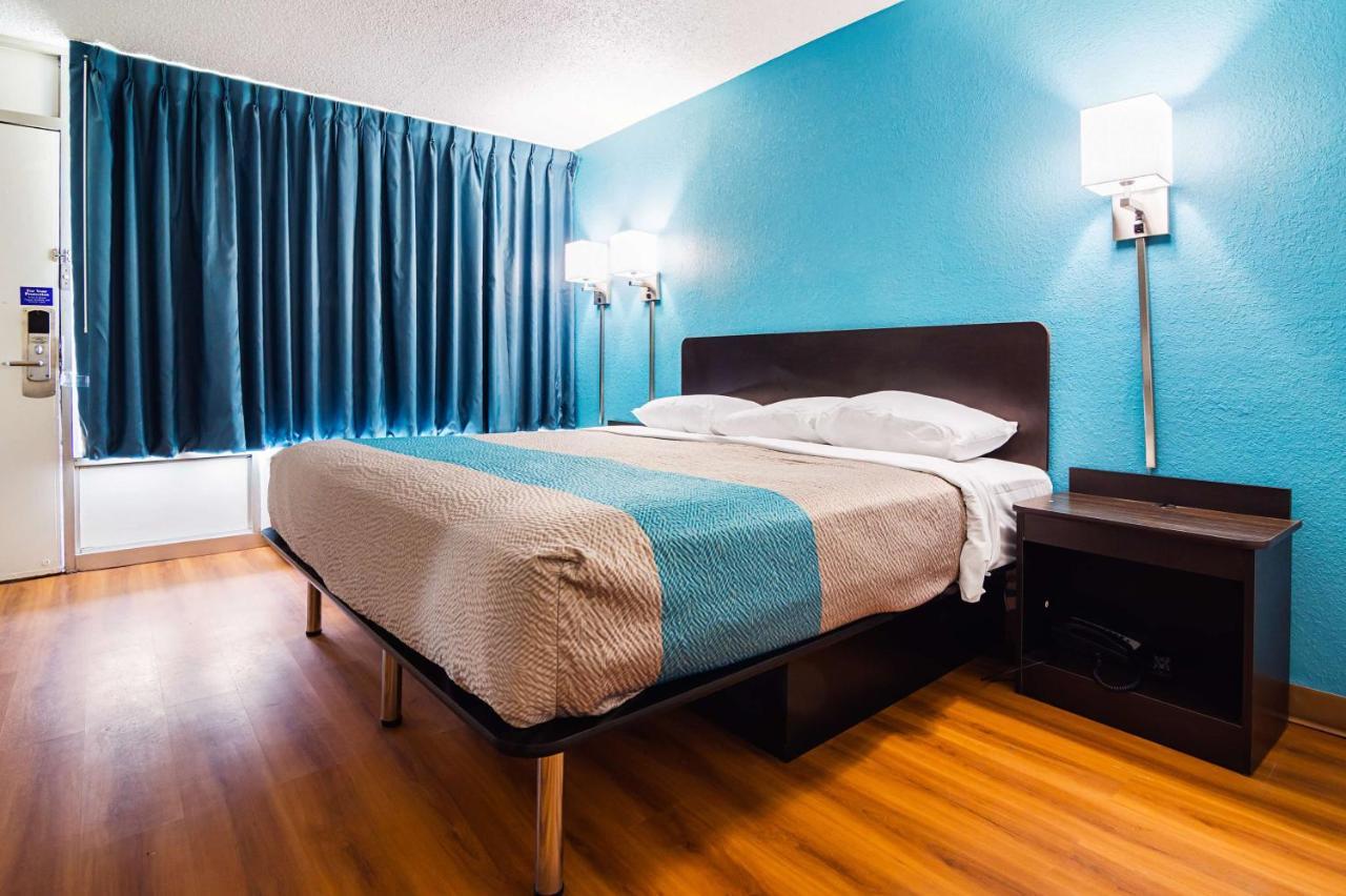 אשבורו Econo Lodge מראה חיצוני תמונה