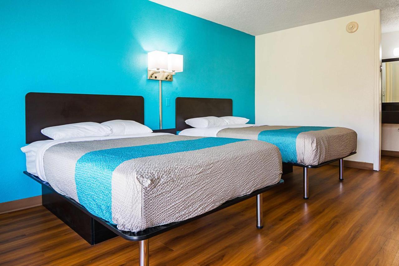 אשבורו Econo Lodge מראה חיצוני תמונה