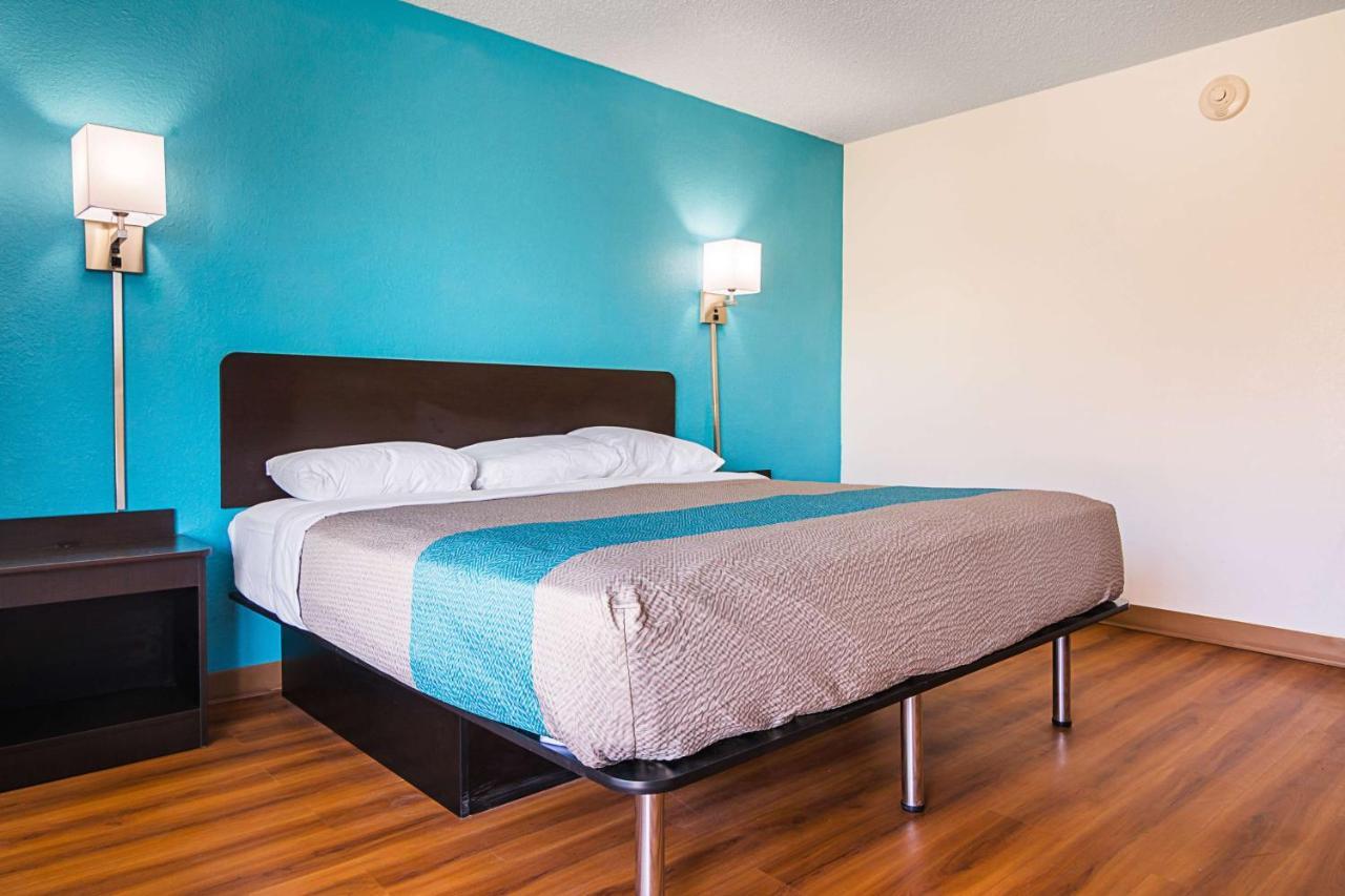 אשבורו Econo Lodge מראה חיצוני תמונה